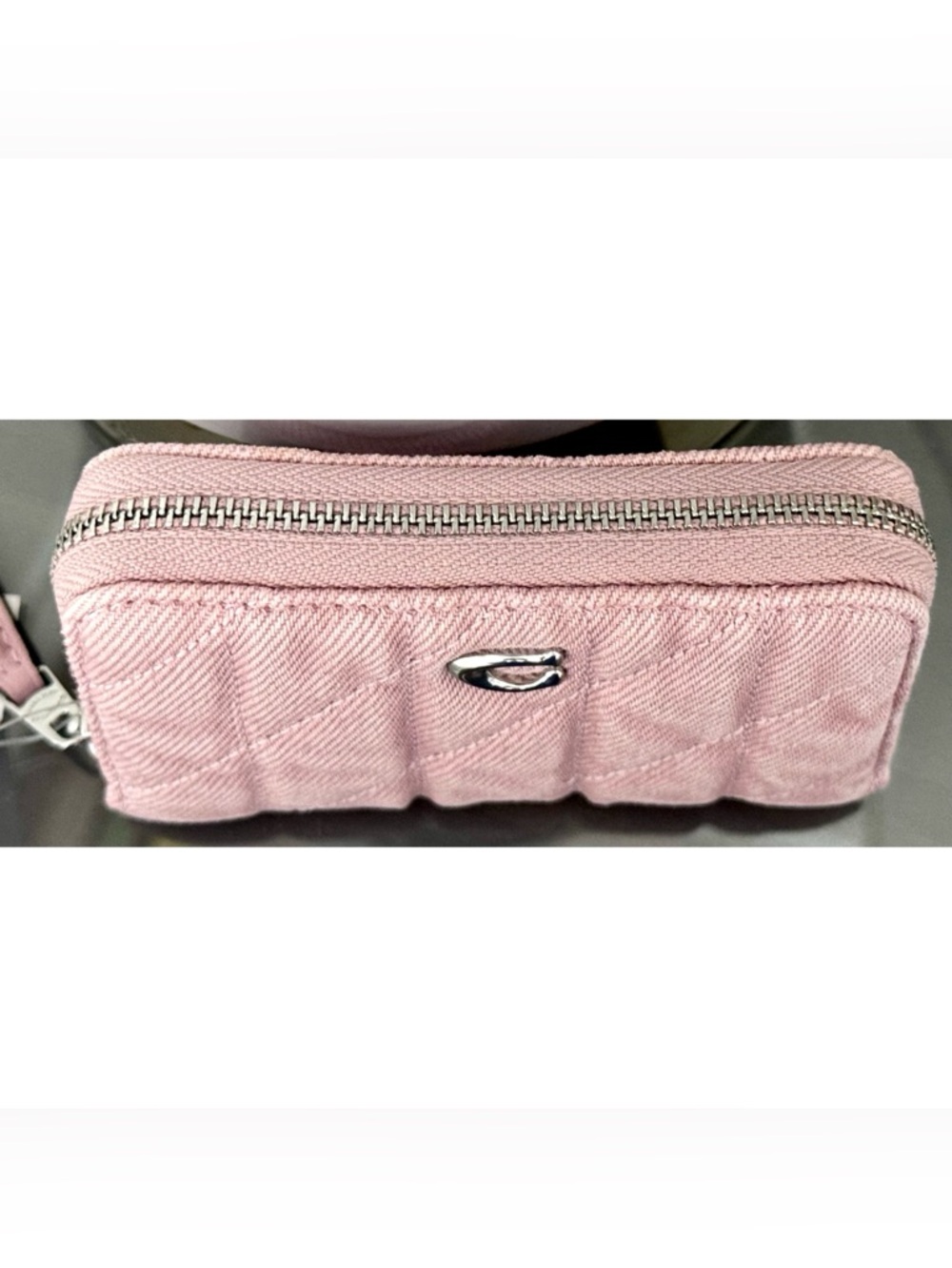 COACH Essential Small Zip Around Card Case in Quilted Dyed BALLERINA PINK Denim - Picture 4 of 7